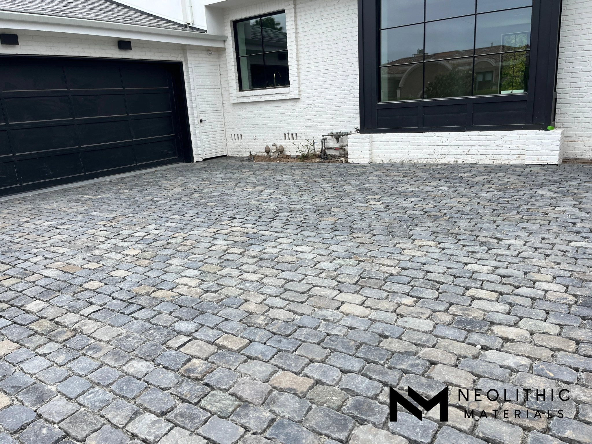 Reclaimed German Basalt Cobblestone - Image 3